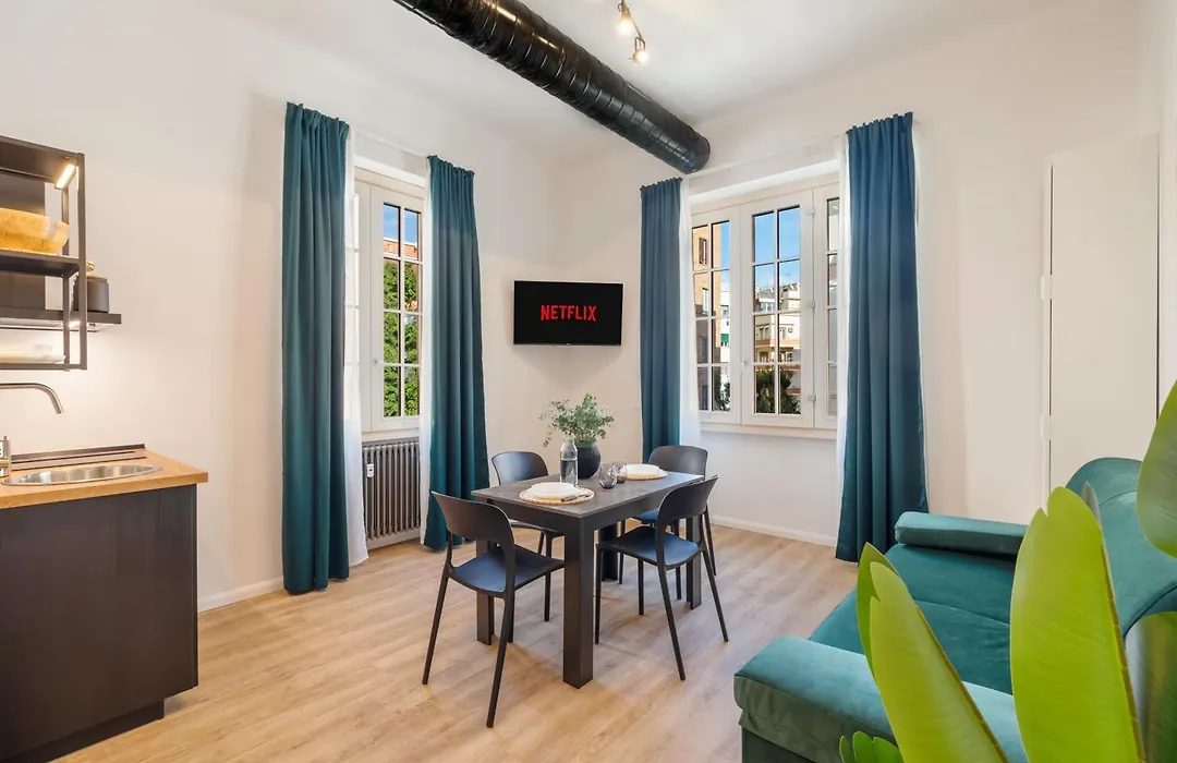 Adelante Apartment-1